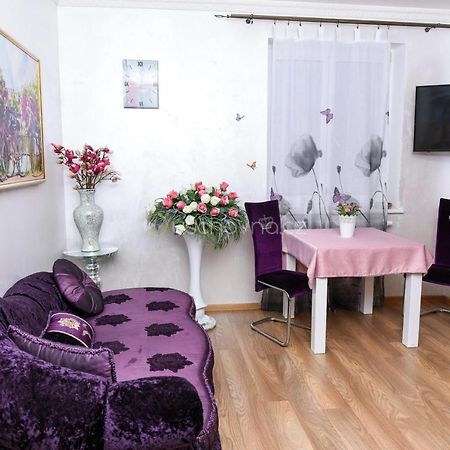 Rose Apartment มาเรียอานซเกลาซนี ภายนอก รูปภาพ