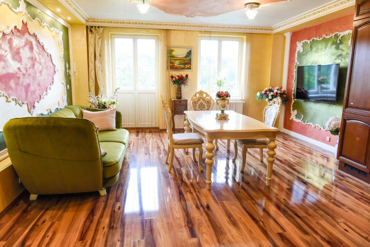 Rose Apartment มาเรียอานซเกลาซนี ภายนอก รูปภาพ