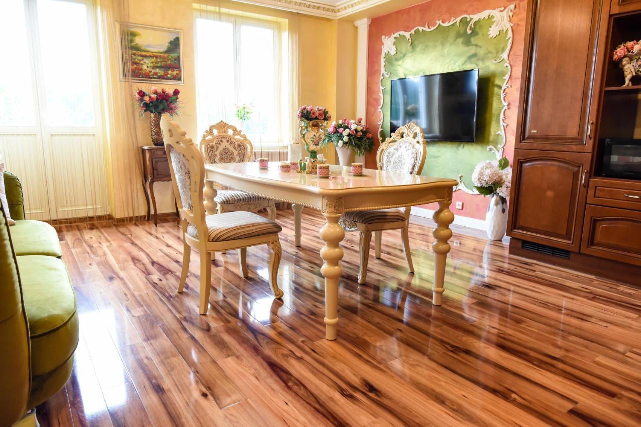 Rose Apartment มาเรียอานซเกลาซนี ภายนอก รูปภาพ
