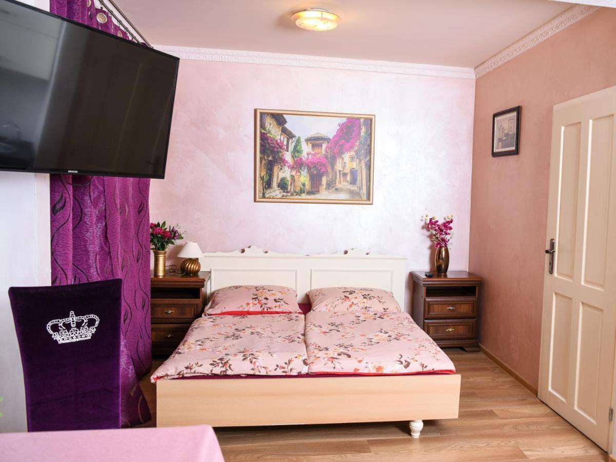 Rose Apartment มาเรียอานซเกลาซนี ภายนอก รูปภาพ