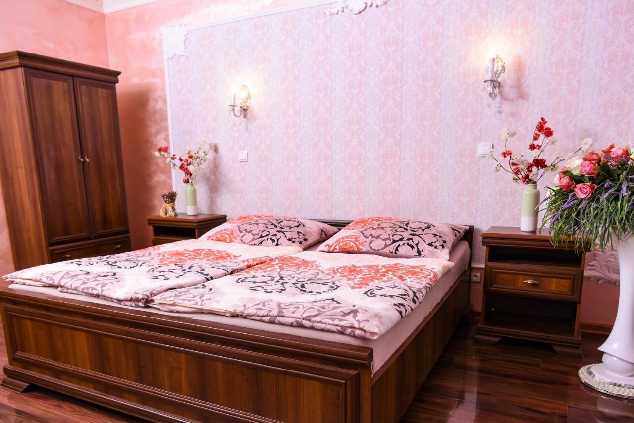 Rose Apartment มาเรียอานซเกลาซนี ภายนอก รูปภาพ
