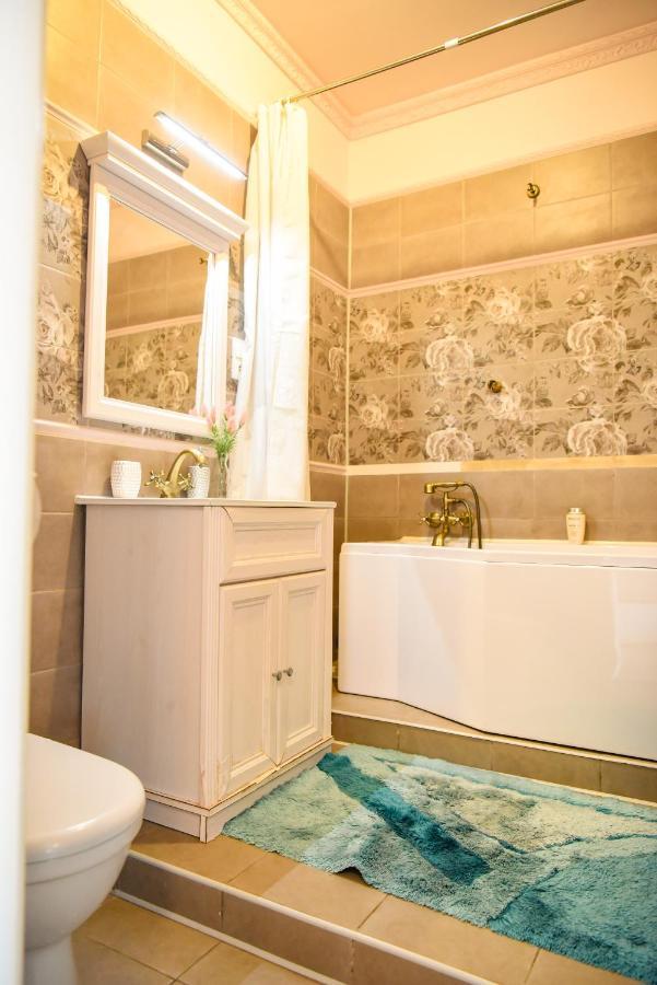 Rose Apartment มาเรียอานซเกลาซนี ภายนอก รูปภาพ