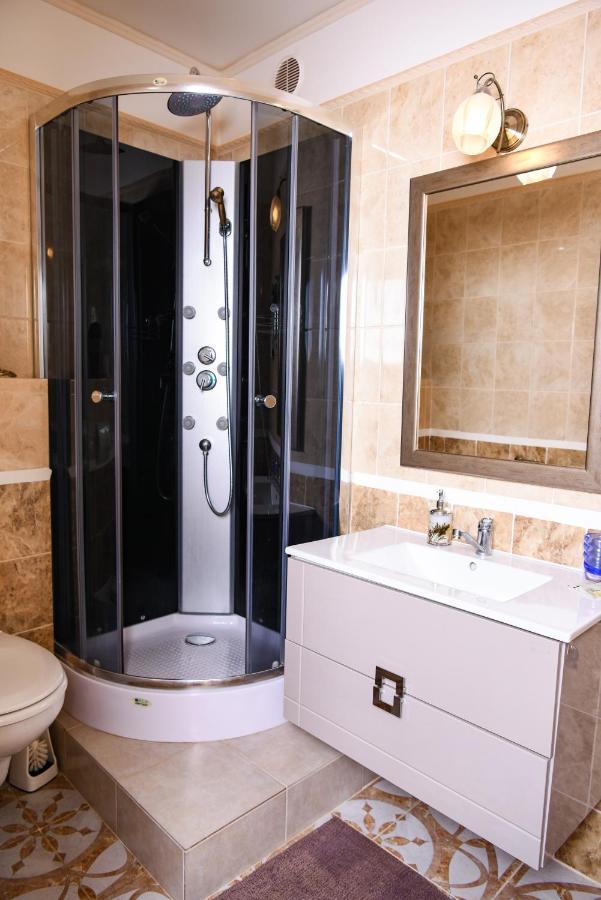 Rose Apartment มาเรียอานซเกลาซนี ภายนอก รูปภาพ