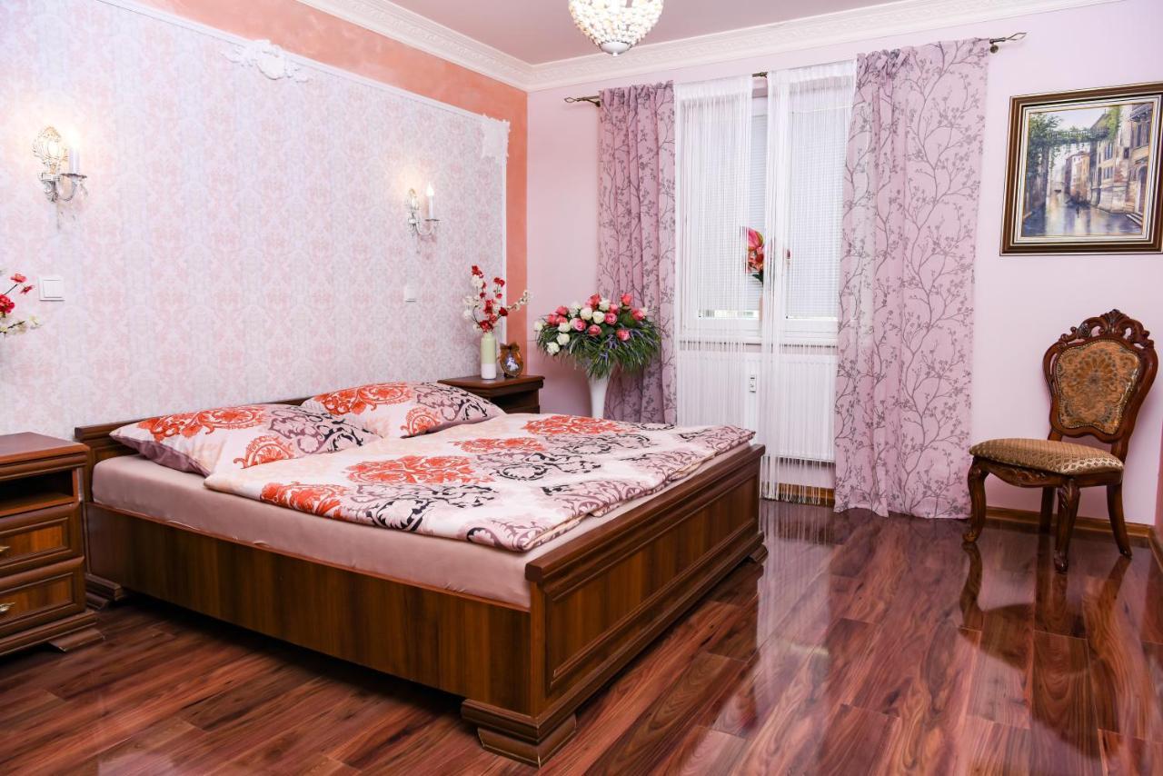 Rose Apartment มาเรียอานซเกลาซนี ภายนอก รูปภาพ
