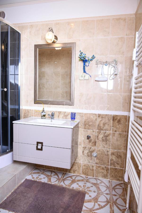 Rose Apartment มาเรียอานซเกลาซนี ภายนอก รูปภาพ